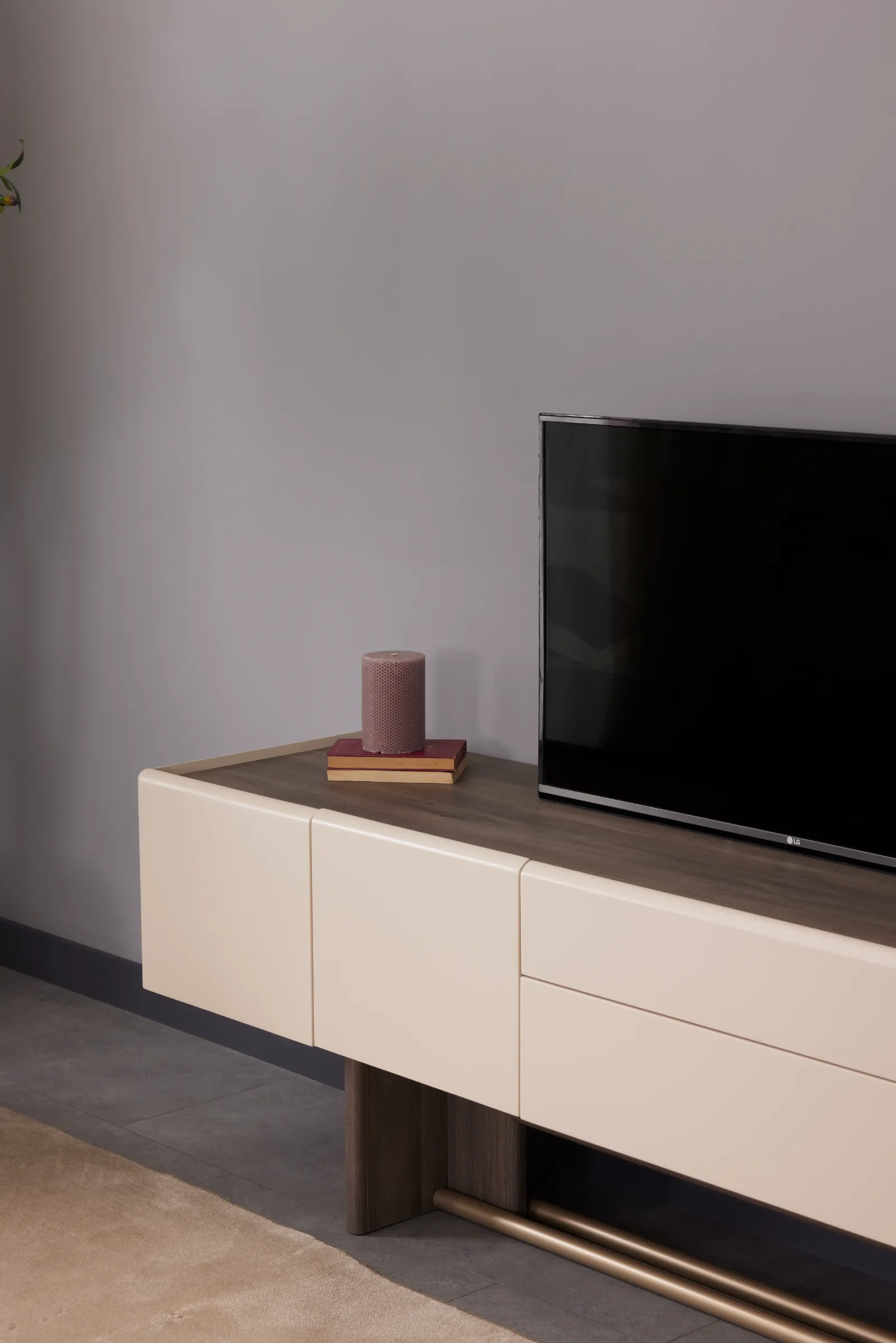 ROSİTA TV ÜNİTESİ